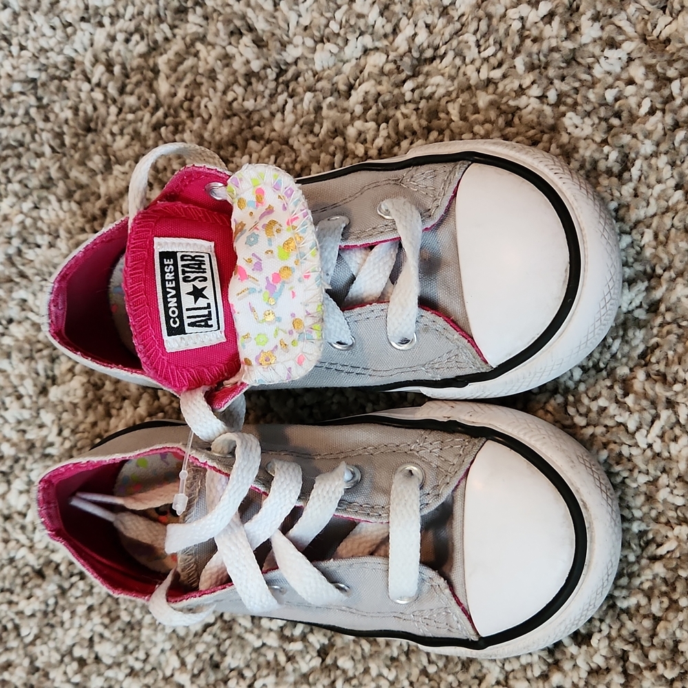 Lil girls converse